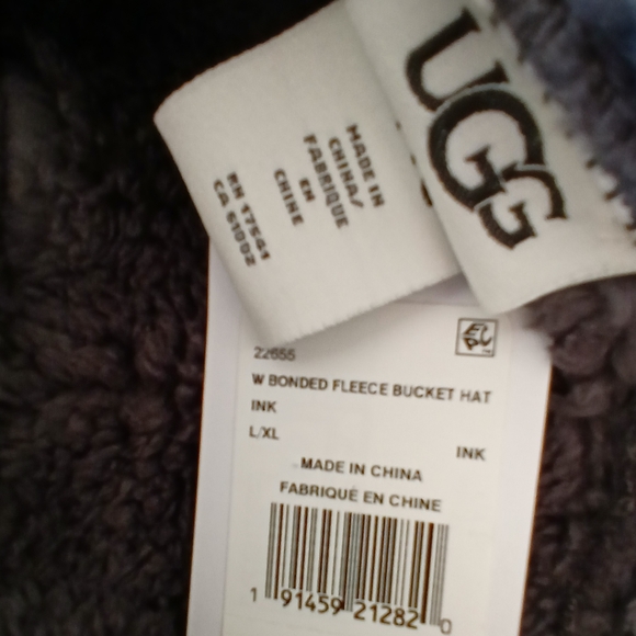 UGG dark grey , black writing UGG , bonded fleece sherpa bucket Unisex hat - Picture 3 of 7